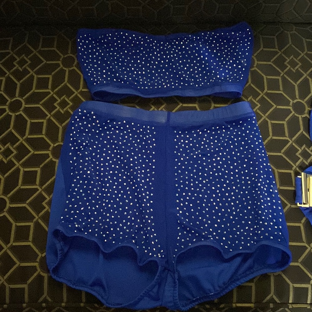 Cute and sexy 3 piece set with half blazer jacket